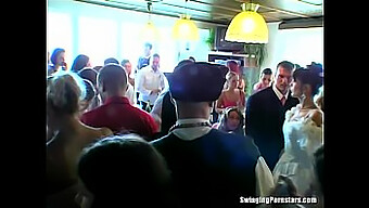 Una Boda Se Convierte En Una Orgía Salvaje Con Sexo En Grupo Y Placeres Orales