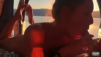 Hd-Video Einer Intimen Campervan-Begegnung Mit Rasiertem Partner Und Deepthroat-Fähigkeiten