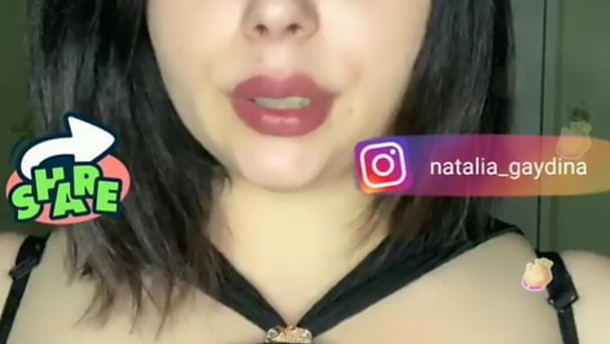 Russian woman shakes her big natural tits in 60fps video