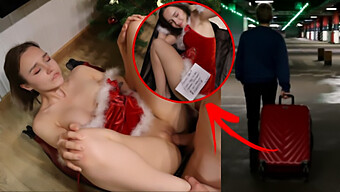 A Naked Present Under The Christmas Tree: 18-Year-Old Amateur Doggystyle