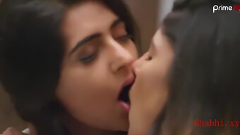 Shiny Dixit'S Passionate Kiss In An Indian Lesbian Scene