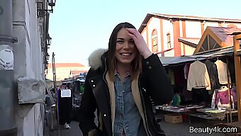 Vroča rjavolaska Jessice Bell je pofukana v tem videu beauty4k