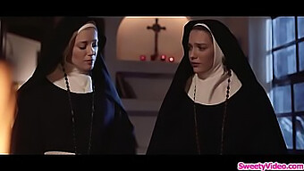 Monjas Lesbianas Se Entregan Al Placer Mutuo Y El Auto-Placer