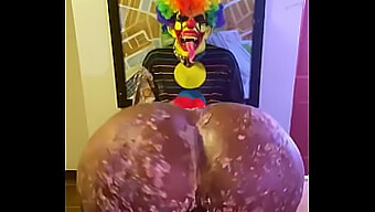 Polla grande se pone dura follando en este video porno del regalo de cumpleaños