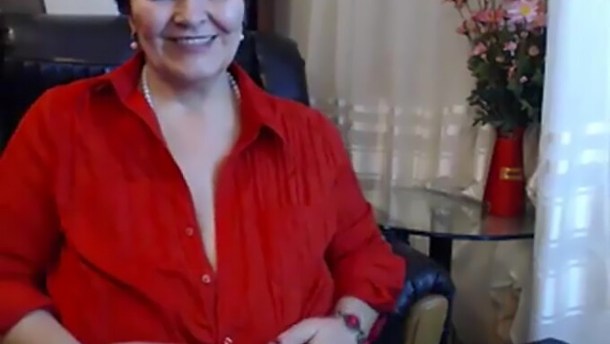 Old and new: Granny webcam fun with BBW