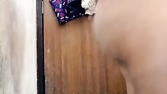 Indian Mature Aunty Indulges In Dirty Talk And Solo Play