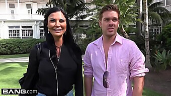 Jasmine Jae, Едрогърдата Milf С Пробит Клитор, Извежда Плажната Експозиция На Вълнуващо Ново Ниво!