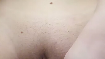 Testimone Del Mio Atto Solitario In Un Bagno Pubblico! Stimolazione Sensuale Della Mia Zona Intima