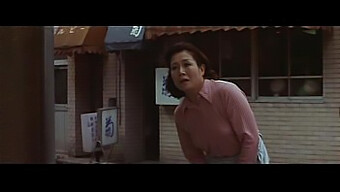 鲜花和蛇(1974):羞辱的经历