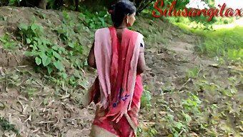 Une Femme Indienne Du Village Se Fait Baiser Par Derrière