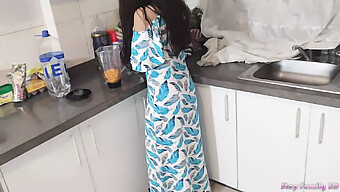 Amateur Fucking With 18+ Stepdaughter In The Kitchen