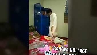 Teen Girls In A Deepthroat Sex Session In Bangla Collage