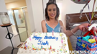 Aria Valencia Festeggia Il Suo Compleanno Con Joshua Lewis In Un Video Hot