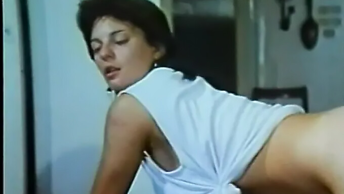 Dorothy a Stallone v řeckém vintage porno dobrodružství