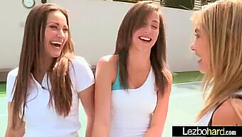 Lesbian Muda Dani Daniels, Malena Morgan, Dan Lia Lor Menikmati Permainan Penuh Gairah Di Depan Kamera.