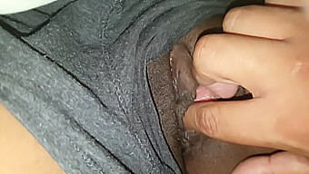 Sweet Black Pussy: Amateur Black Couple