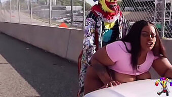 Gibby The Clown Engages In Public Sex With A Voluptuous Woman On Atlanta'S Busiest Highway